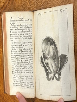Principes sur l&rsquo;Art des Accouchemens, par Demandes et R&eacute;ponses, en faveur des sages-femmes de la campagne