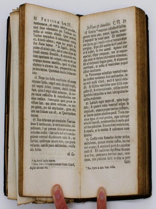 Physica, Sive de Rebus Corporeis Libri III. Priores. Operum Philosophicorum Tomus III