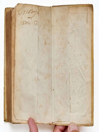 Cursus Chymicus continens Modum parandi Medicamenta Chymica Usitatoria brevi & facili Methodo, una cum Notis & Dissertationibus super unamquamque PreparationemEx ultima Editione Latin versus A.I.C. Rebecque, M.D.