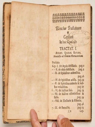 Manuductio ad Chemiam Pharmaceuticum. Accessit Chymie Curiosa Variis, nonsolum ex Regno vegetabili, sed etiamex Minerali, & Animali